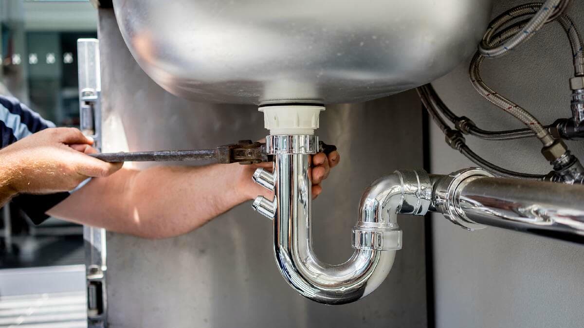 Lavabo altı dirsek kontrolü